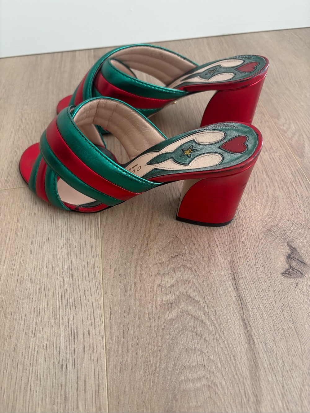 Gucci Metallic Red and Emerald Green Crisscross Slide Sandals - Picture 2 of 6